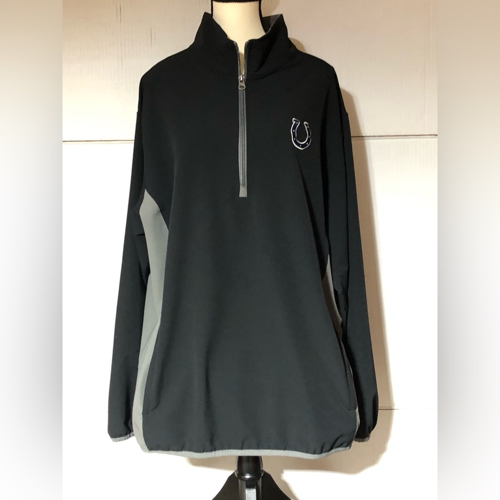 Colts Xl pull over poly/spandex long sleeve pull over.
